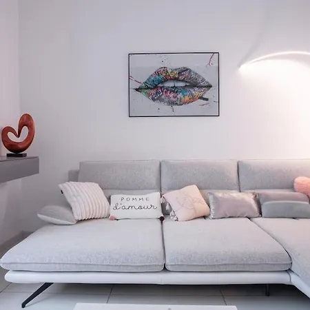 Apartment Large Duplex - Air Conditioning & Parking - Walk To The ! - Le Saint Henry Cannes