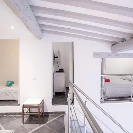 Apartment Large Duplex - Air Conditioning & Parking - Walk To The ! - Le Saint Henry *