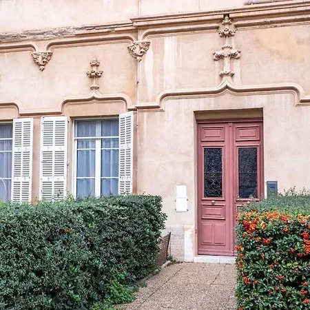 Large Duplex - Air Conditioning & Parking - Walk To The ! - Le Saint Henry Apartment *